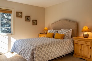 House, 3 Bedrooms | 3 bedrooms, individually decorated, individually furnished - Yeager Home Elkhorn by Alpine Lodging Sun Valley (Sun Valley)