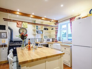 Chaise haute, congélateur