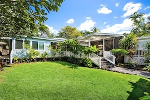 House, Multiple Beds (Surf Temple Cottage) | Property grounds - Surf Temple Cottage (Kailua-Kona)