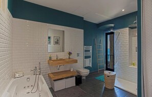 Bathtub, free toiletries, hair dryer, towels - Casa Pino (Bastia)