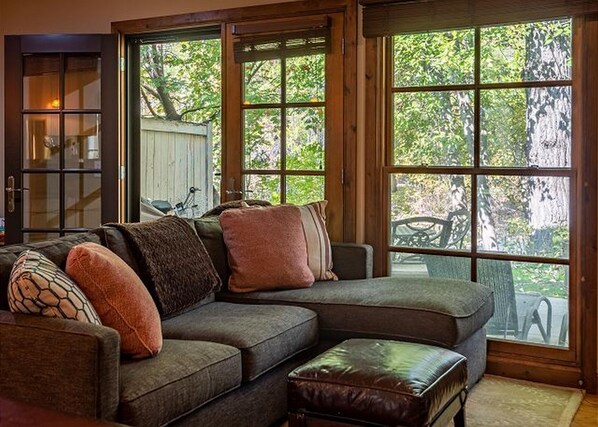 Living room - Andora Villa Condominiums by Alpine Lodging Sun Valley (Ketchum)