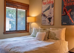 Condo, 2 Bedrooms | 2 bedrooms, individually decorated, individually furnished - Andora Villa Condominiums by Alpine Lodging Sun Valley (Ketchum)