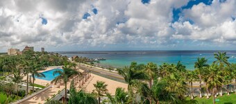 Very luxurious 2 bedroom sea-view condo. Newly remodeled. All new furnishings. 