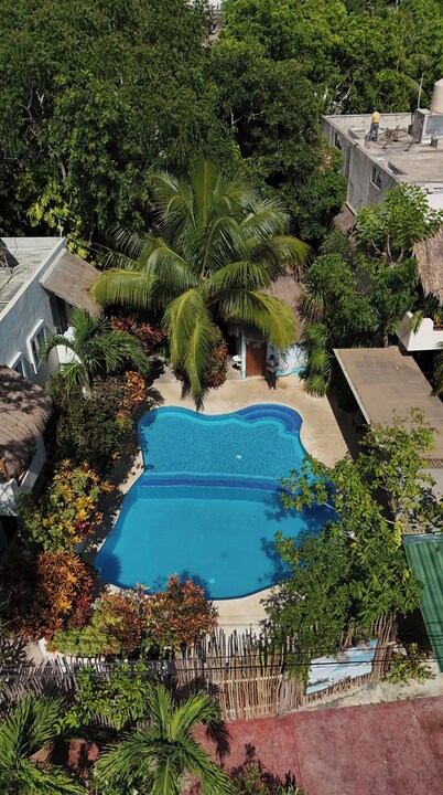 Hotel & Suites Oasis Bacalar "Suite Mono"