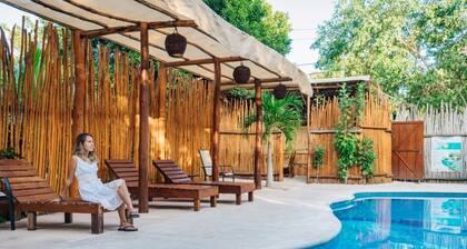 Hotel & Suites Oasis Bacalar "Suite Mono"