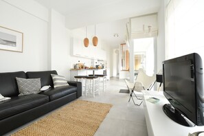 Appartement | Woonruimte | Een flatscreentelevisie