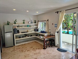 Fridge, coffee/tea maker - Hotel & Suites Oasis Bacalar "Suite Piña" (Bacalar)