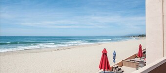 Beachfront 2BR Condo in Sunny Carpinteria