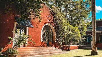 Entrada de la propiedad