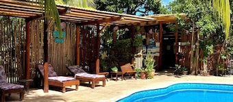 Hotel & Suites Oasis Bacalar "Suite Mango"
