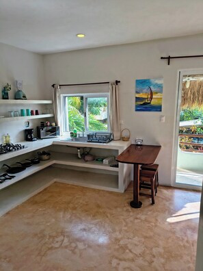 Fridge, coffee/tea maker - Hotel & Suites Oasis Bacalar "Suite Mango" (Bacalar)