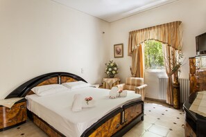 3 bedrooms, premium bedding, individually decorated - Harmony Country House-Live in the Nature (Archanes-Asterousia)