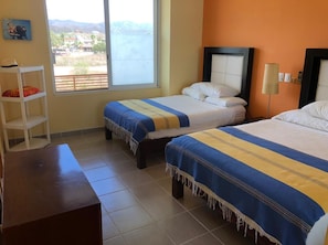 2 chambres, fer et planche Ă repasser, Wi-Fi, draps fournis