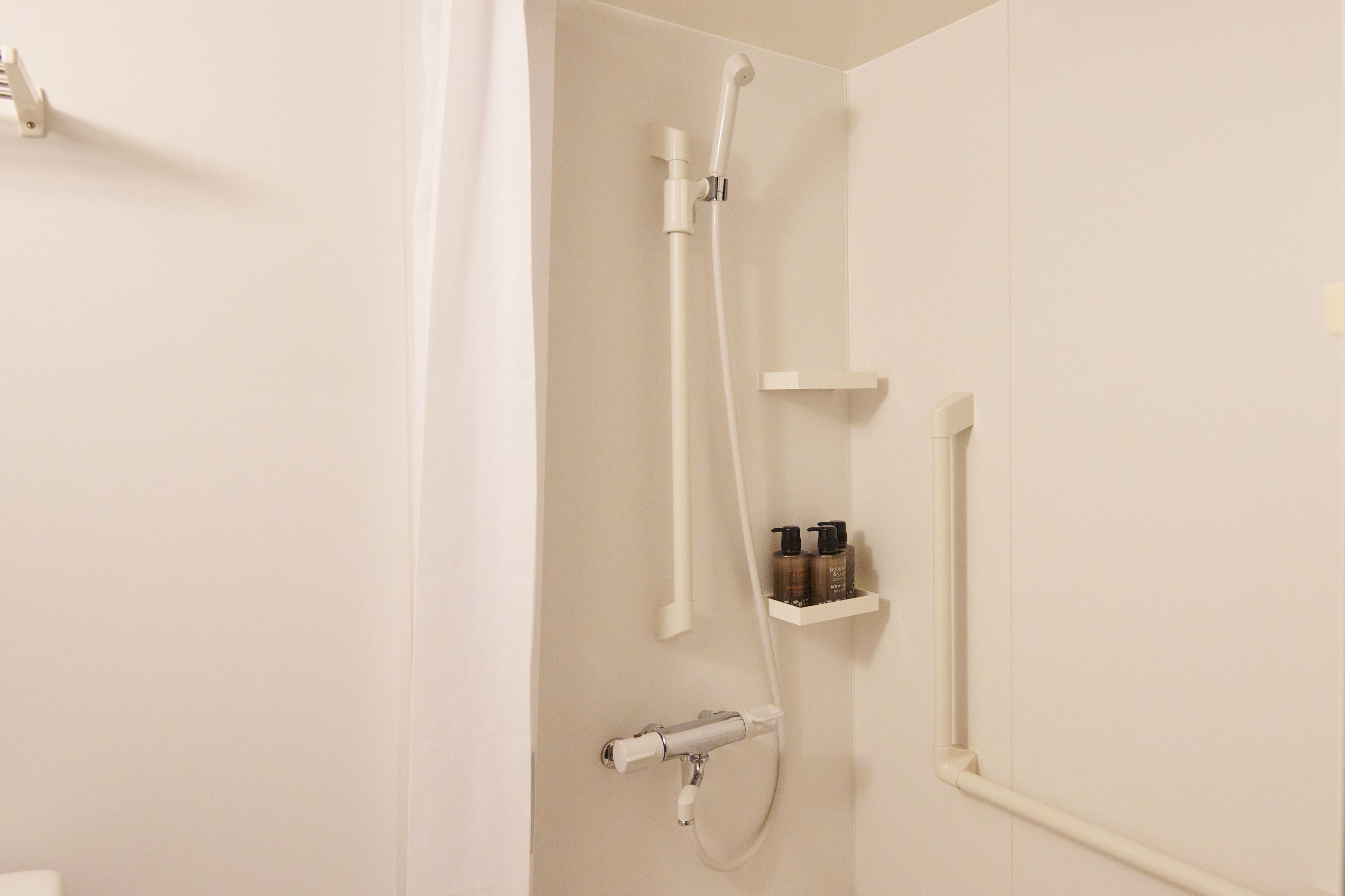 double room, accessible, non smoking | bathroom | hair dryer, slippers, bidet, towels