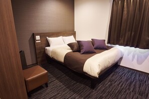 In-room safe, desk, free WiFi, bed sheets