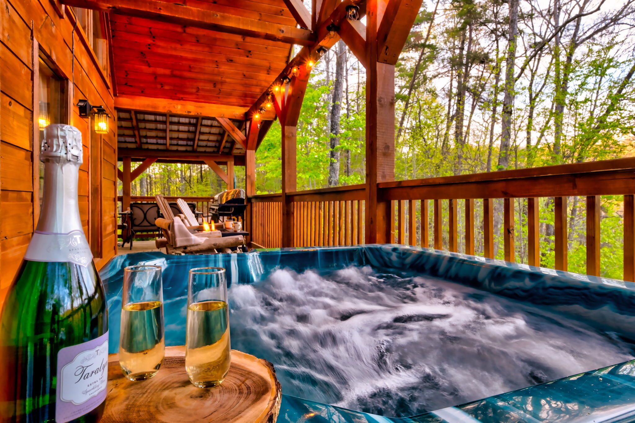 Outdoor spa tub