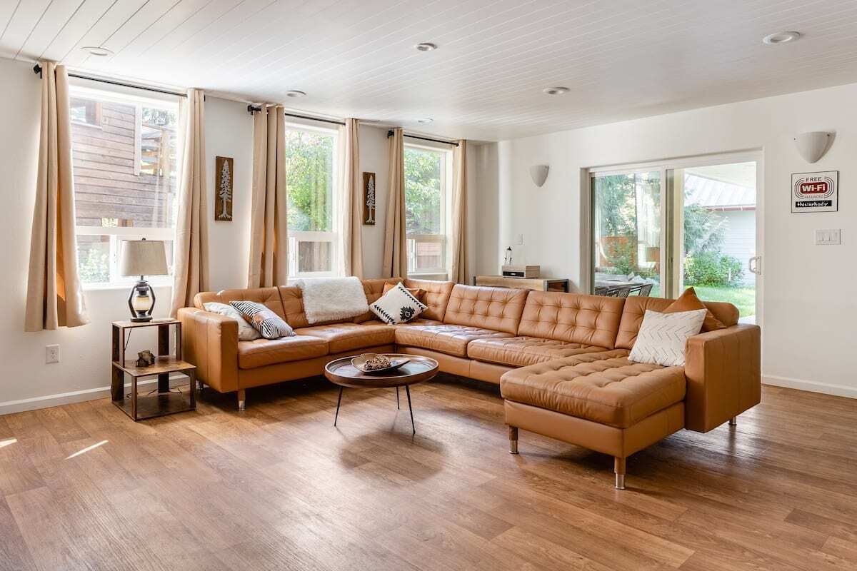 Luxurious Mt. Hood Tunnel Chalet - 7BD