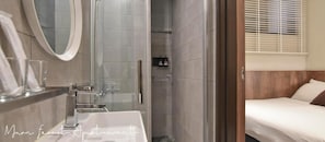 Bathroom - Morn Forest Apartment (Tainan)