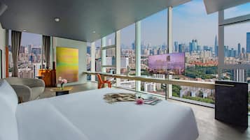 1 bedroom, premium bedding, in-room safe, desk