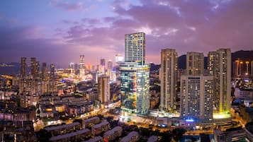 Standing tall in the heart of the city, this hotel offers stunning views from its many windows.