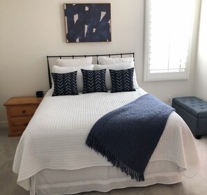 2 bedrooms, desk, iron/ironing board, travel cot