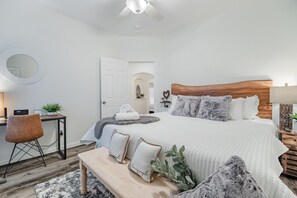 4 habitaciones, caja de seguridad en la habitación y escritorio 