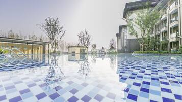 Seasonal outdoor pool