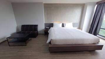 Rom – superior | Skrivebord, lydisolert og wi-fi (inkludert)