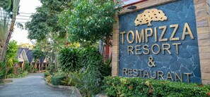 Exterior detail - Tom Pizza Resort (Rayong)