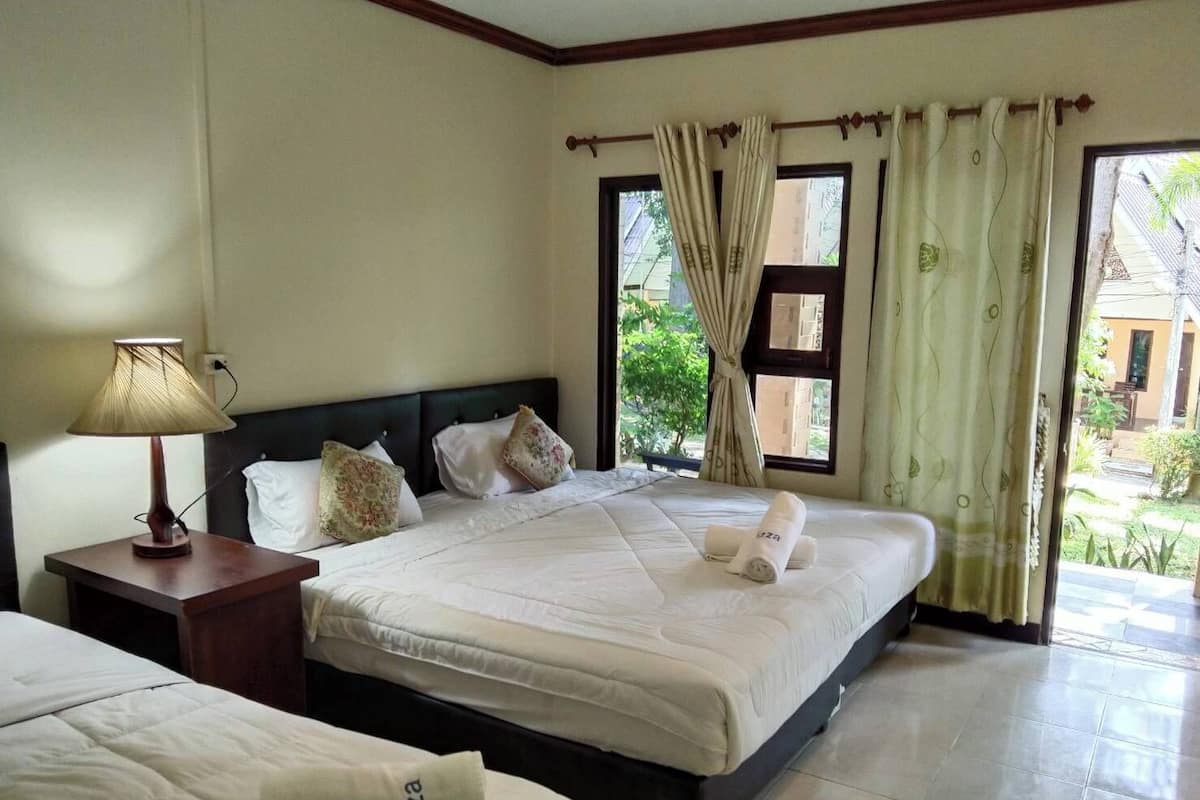 Triple Room | WiFi (free), bed sheets