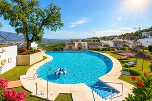 Pool - Mairena Forest sea view & pool, Marbella, Spain (Marbella)