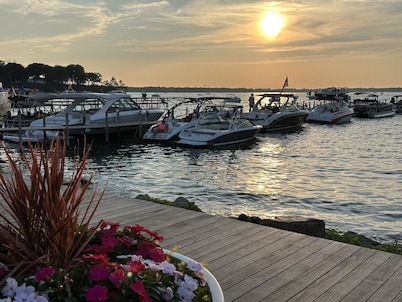 Okoboji Bridges Bay Cabin 111~ Waterpark Passes and Relaxing Retreat