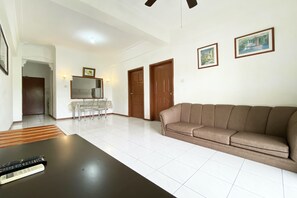 Reception - OYO 90184 Api Api Guesthouse 533 (Kota Kinabalu)