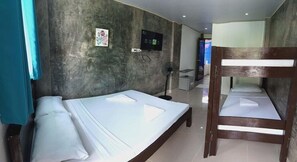 Room - Lolas Lodge (Boracay Island)