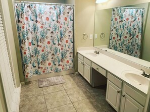 Bathroom - Nice home ! (Atlanta)