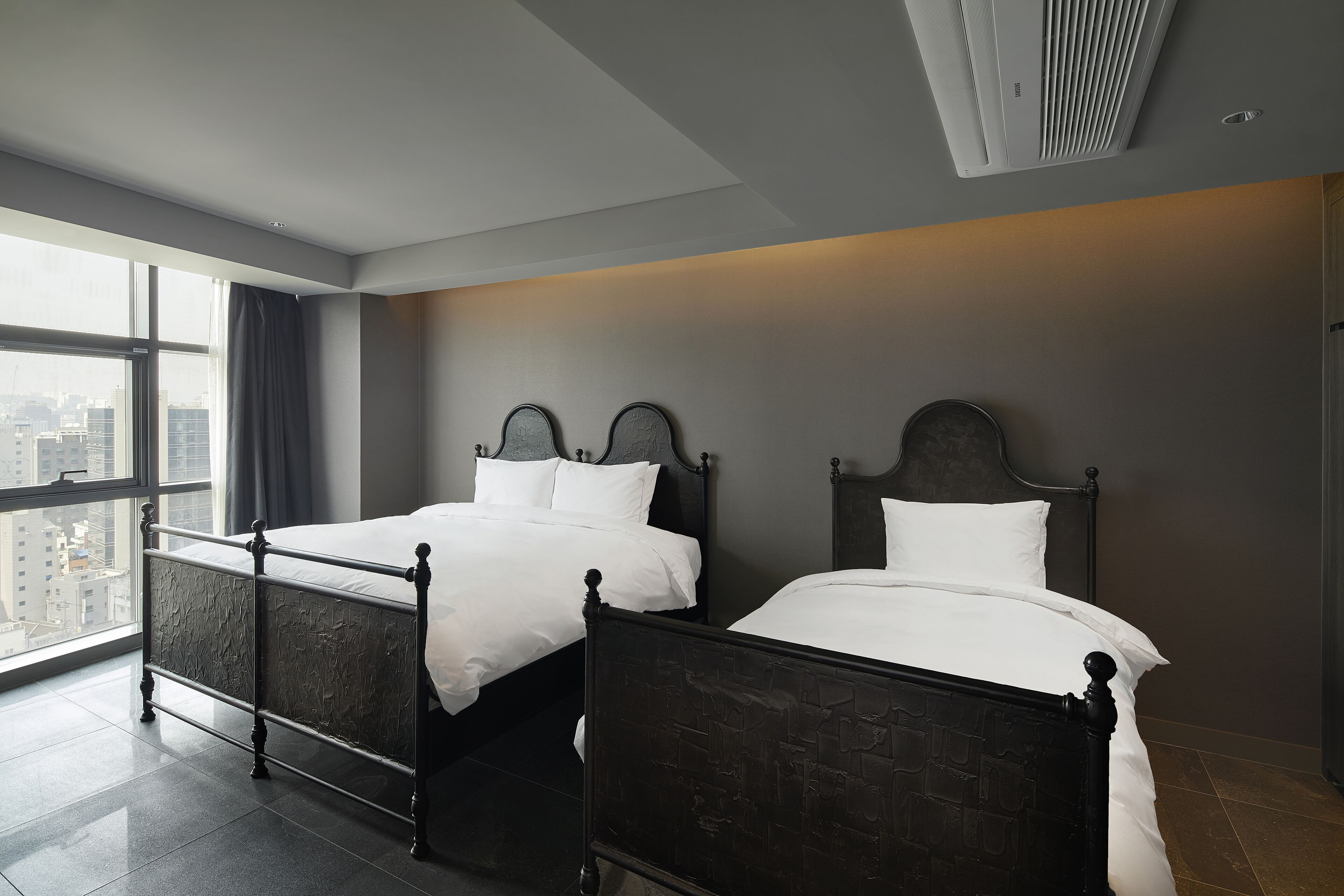 penthouse (c) | soundproofing, free wifi, bed sheets