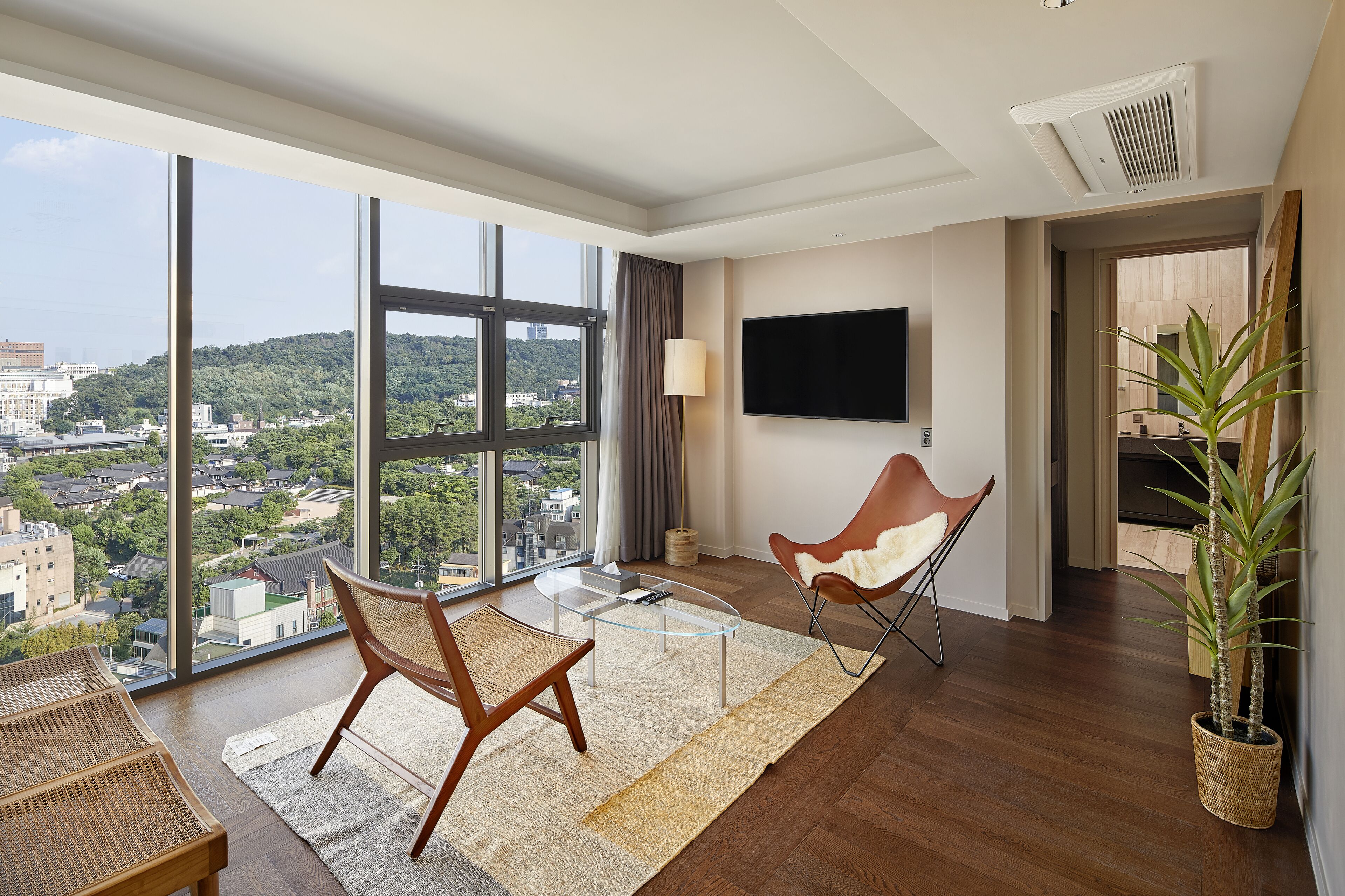 penthouse (d) | soundproofing, free wifi, bed sheets