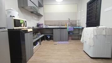 Fridge, microwave