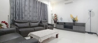 OYO 90203 Emma Sukma Homestay