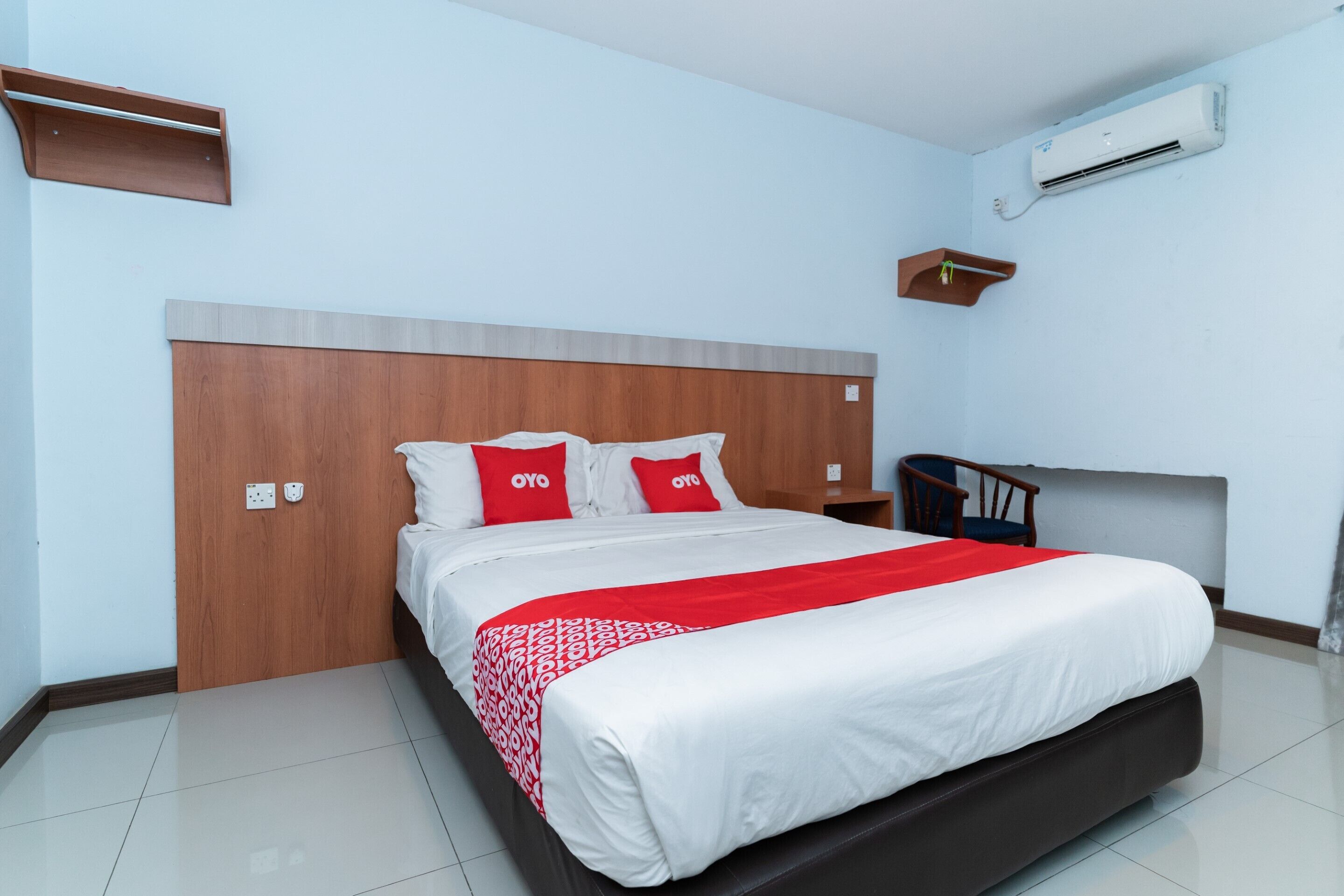 deluxe double room, 1 king bed | free wifi, bed sheets
