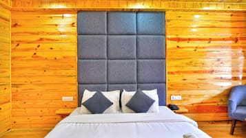 Egyptian cotton sheets, premium bedding, free WiFi, bed sheets
