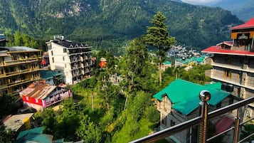 Deluxe Room | Balcony
