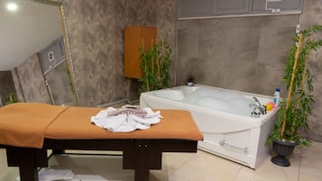 Salas de tratamientos para parejas, sauna, baño turco/hammam