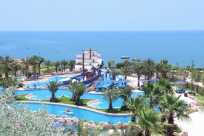 5 outdoor pools, open 6:00 AM to 8:00 PM, free cabanas, pool umbrellas - Centara Mirage Resort Mui Ne (Phan Thiet)