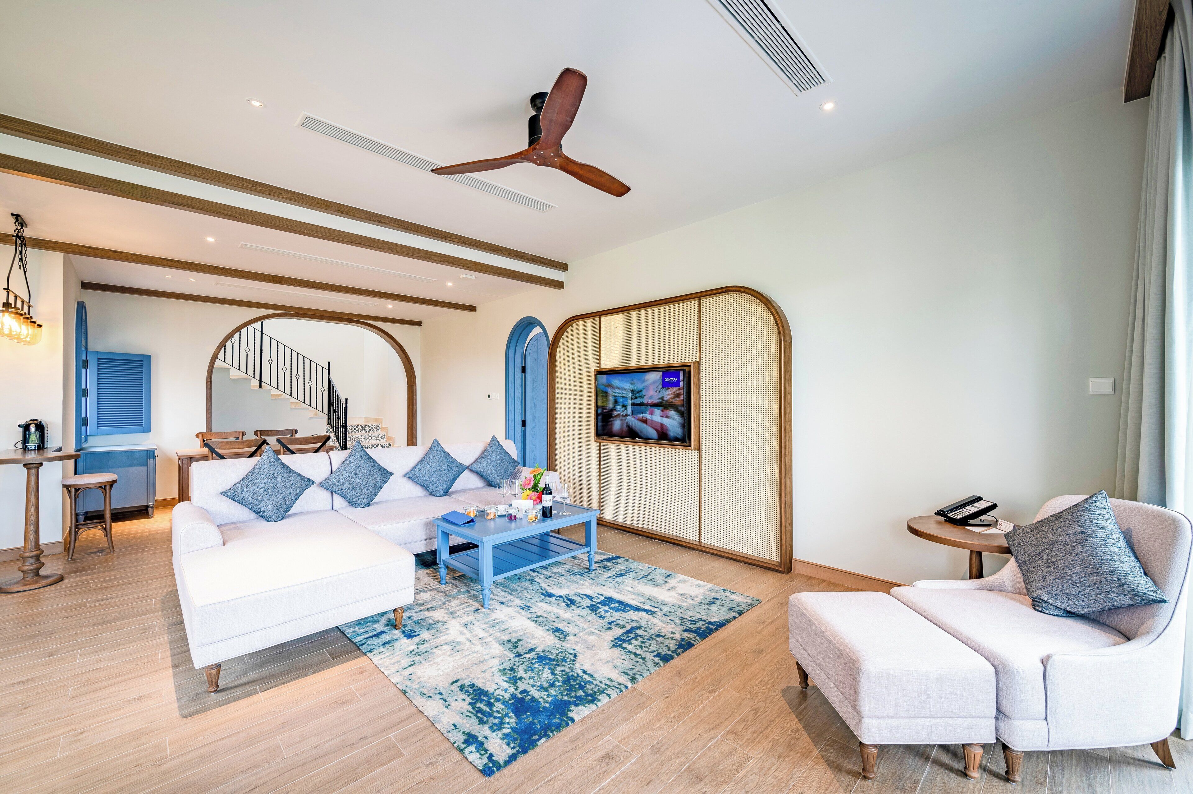 32-inch flat-screen tv with satellite channels, tv