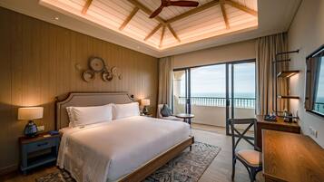 Minibar, in-room safe, laptop workspace, blackout curtains
