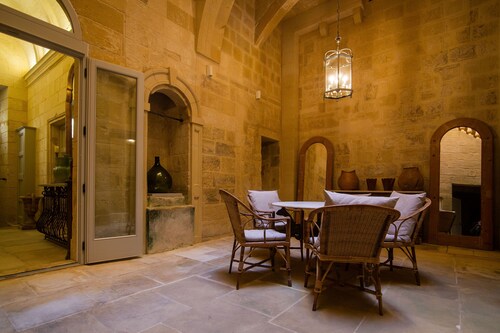 Palazzino Birgu Host Family Bed and Breakfast