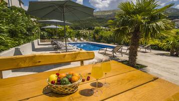 Villa (Seven Bedroom Villa with Swimming Poo) | Terrace/patio