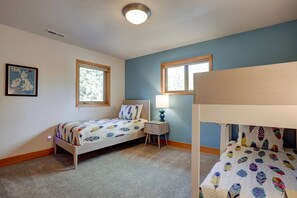 3 chambres, fer et planche à repasser, accès Internet, draps fournis