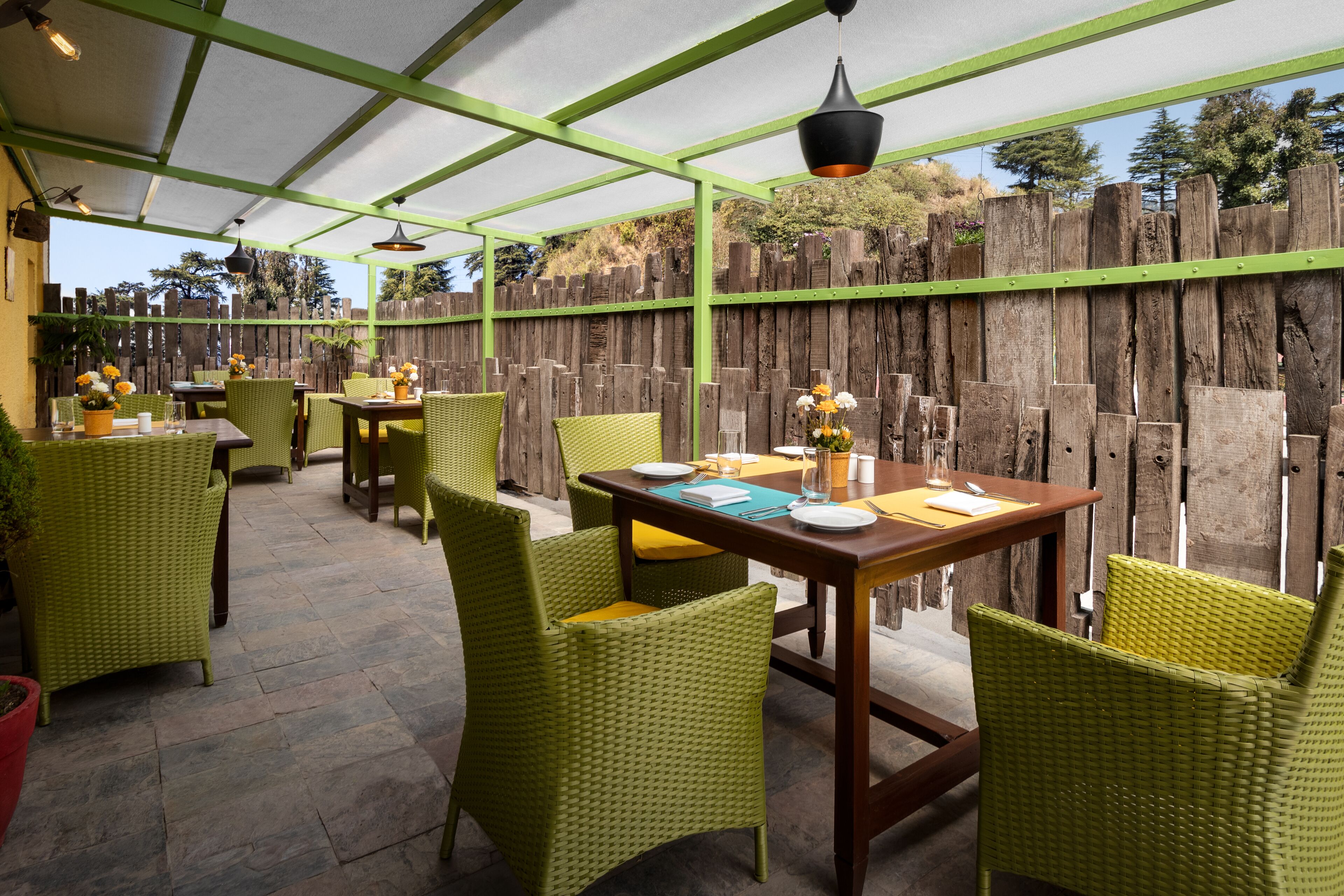 المنشأة من الخارج